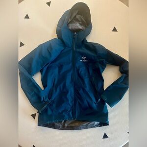 Arc'teryx Zeta SL Gore-Tex Jacket - Women's
Size medium